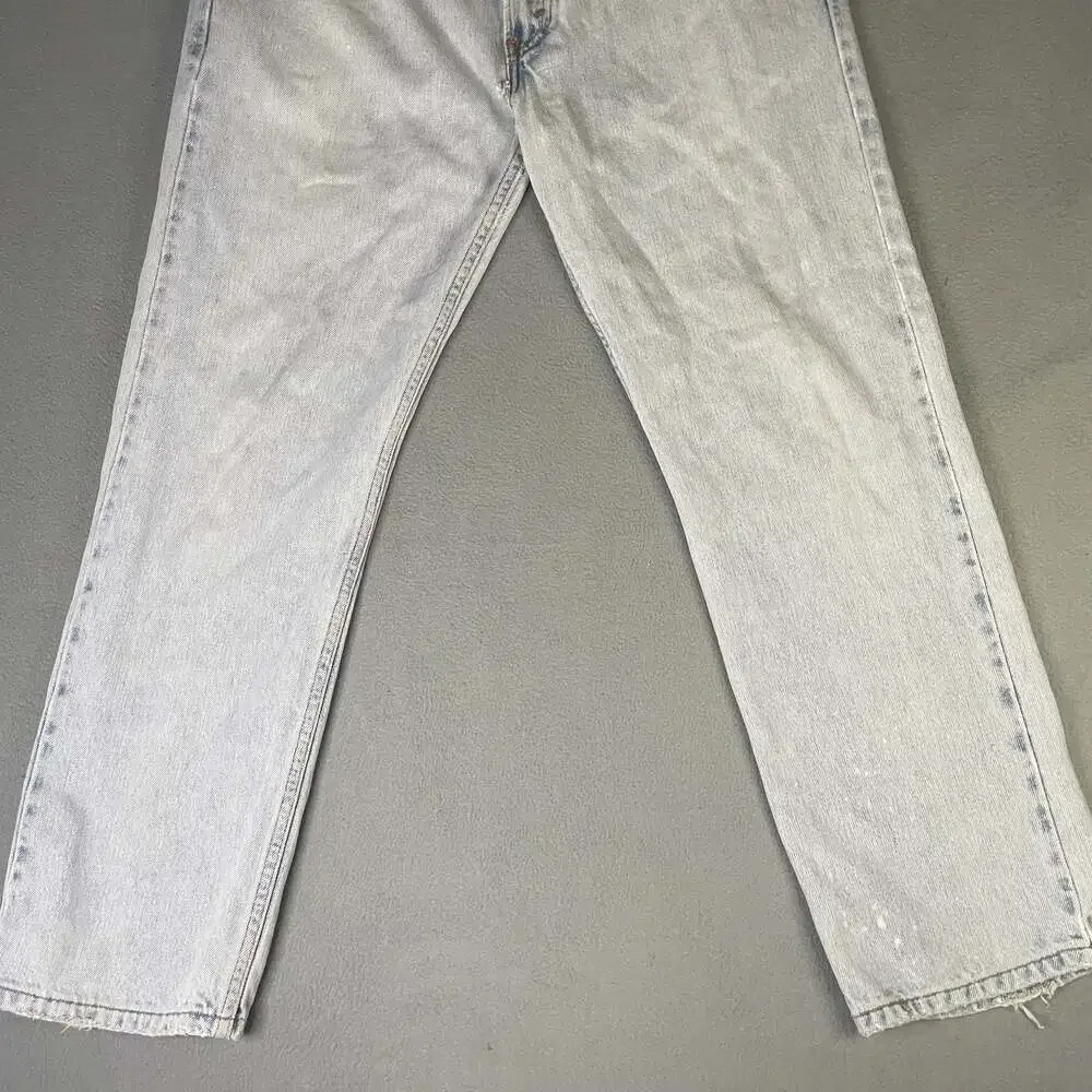 90s Levi's 505 Regular Fit Straight Leg Light Wash Denim Jeans Size mens W34 L30